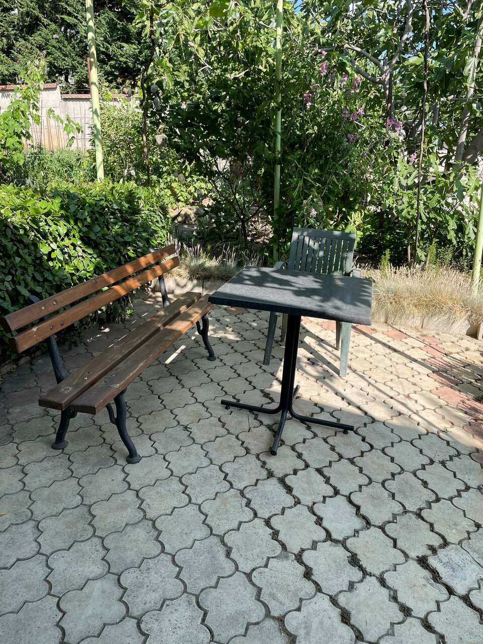 Гостиница Blooming Garden Алушта