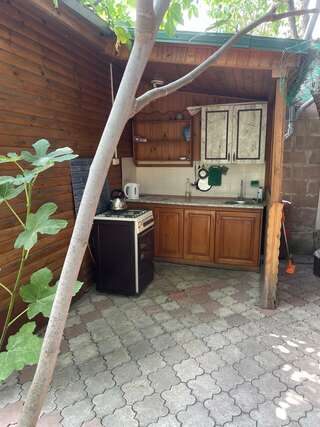 Гостиница Blooming Garden Алушта Бюджетный двухместный номер с 1 кроватью-11