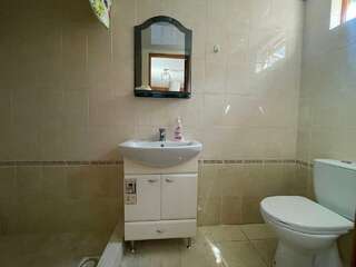 Гостиница Blooming Garden Алушта Бюджетный двухместный номер с 1 кроватью-3